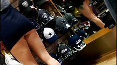 chiếc váy ngắn upskirt