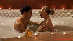 khiêu dâm tắm và gợi cảm nụ hôn