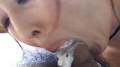 Cô ấy thích kiêm trong miệng 22