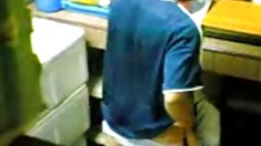 Tiếng Indonesia-ngintip hijab trong nhà bếp