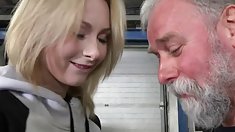 Trẻ và già pervert garagist