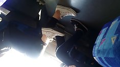 thẳng thắn converse và xe tải